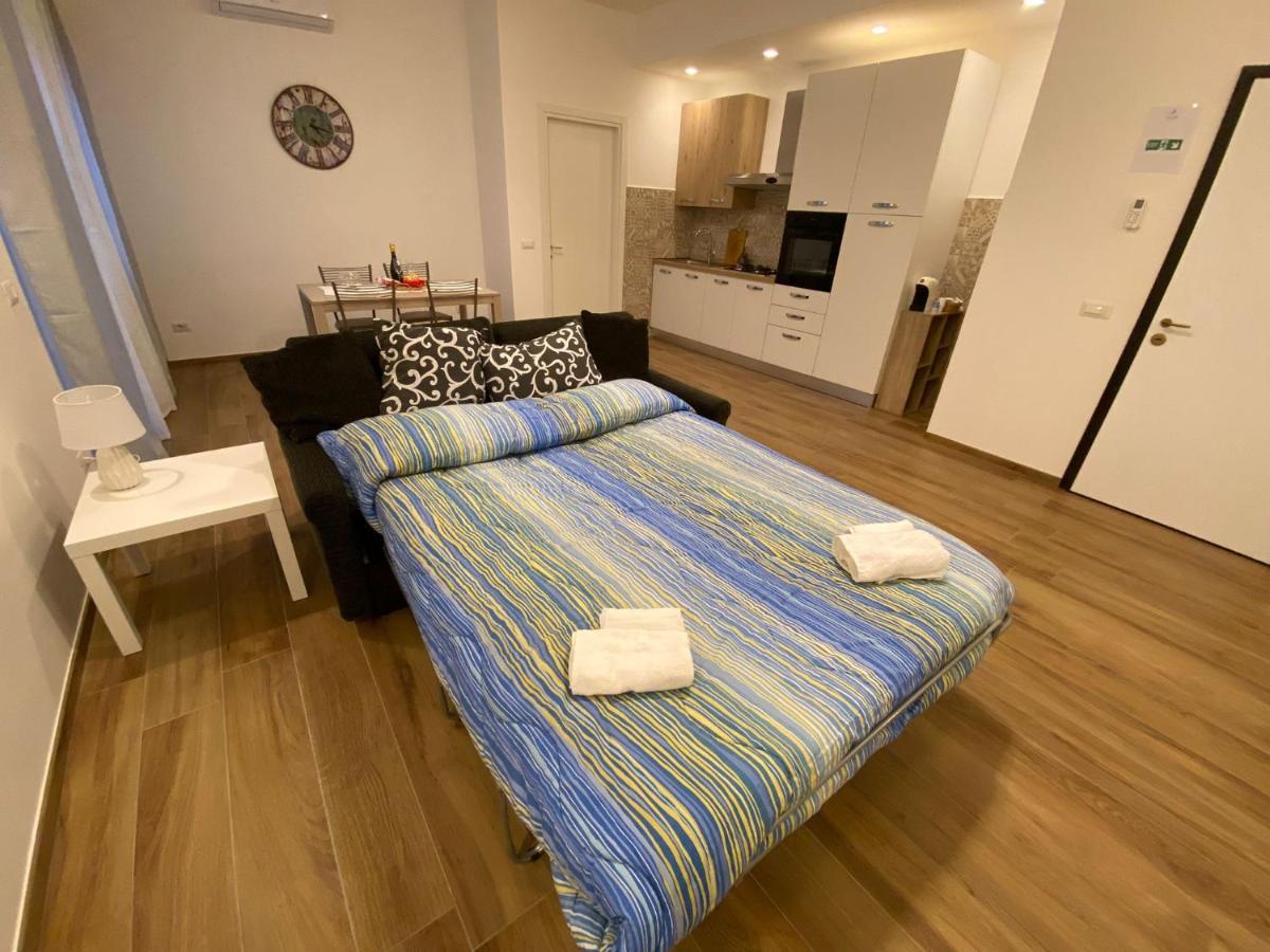 דירות אצ'יליה Viriamo House Roma מראה חיצוני תמונה