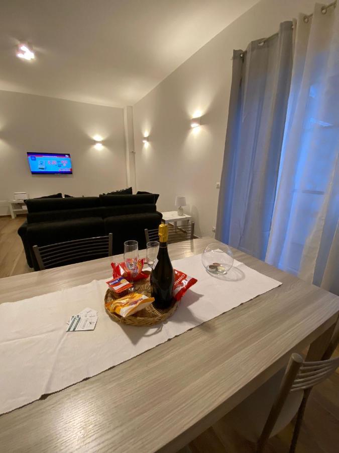 דירות אצ'יליה Viriamo House Roma מראה חיצוני תמונה